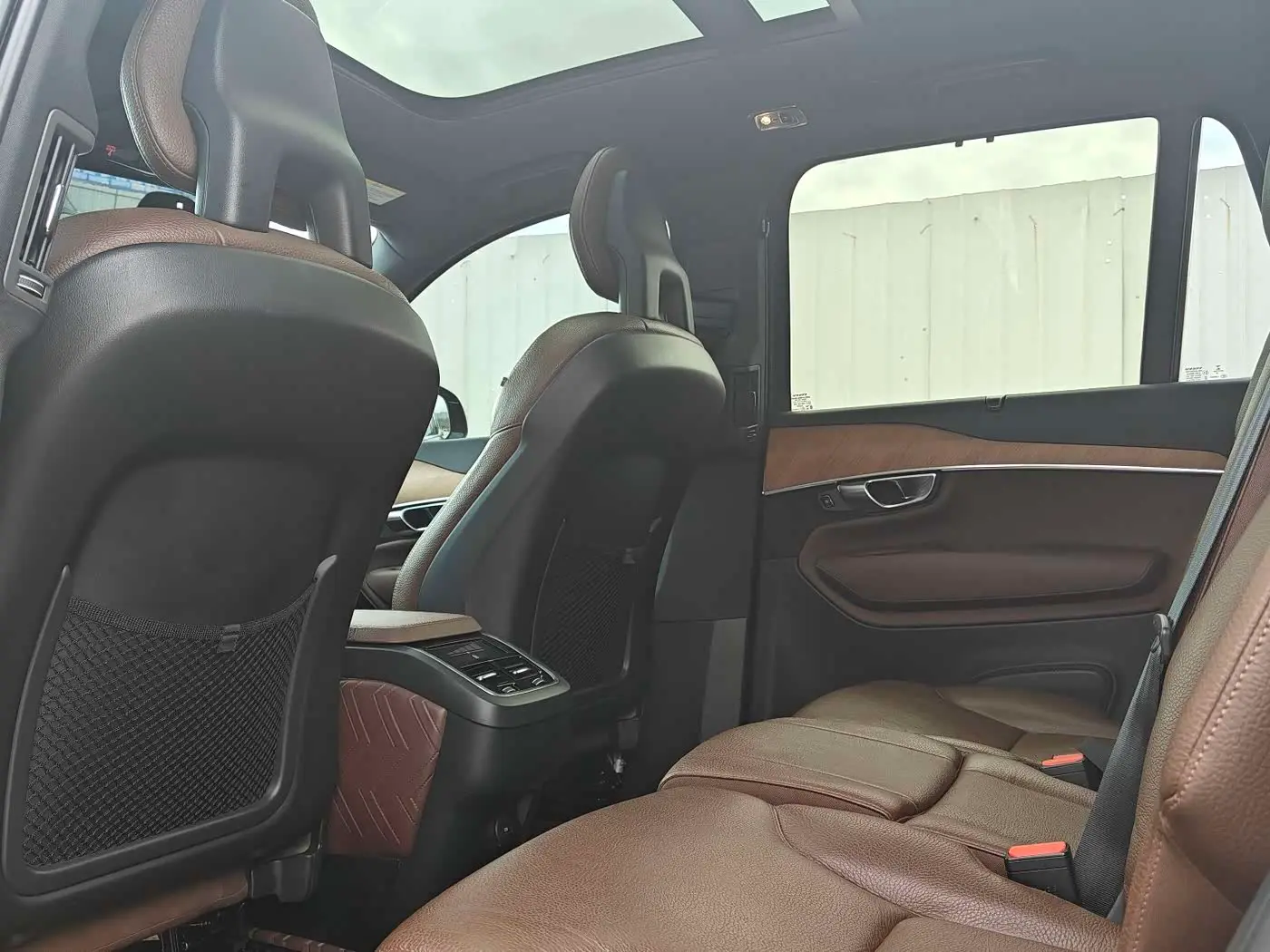 Volvo XC90 2021 — Şəkil 8/9