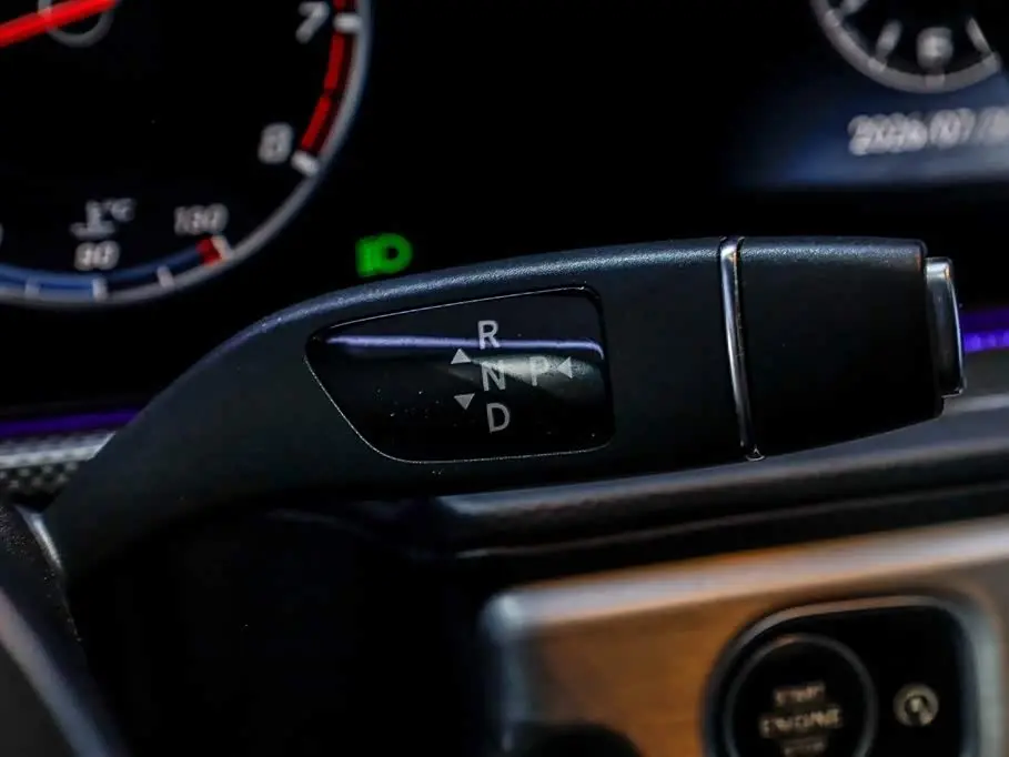 Mercedes-Benz G-Class 2019 — Фото 17/20