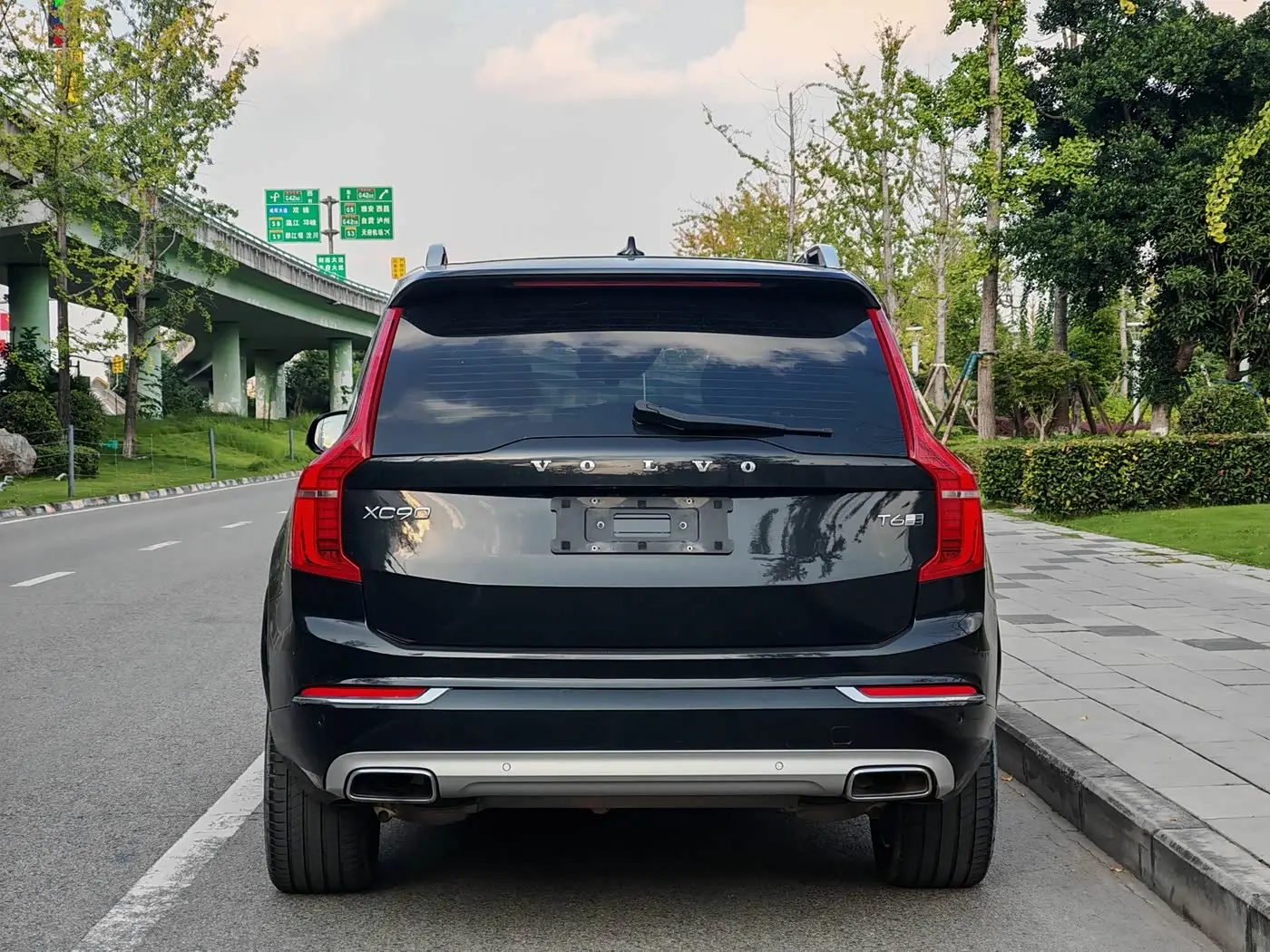 Volvo XC90 2018 — Photo 14/15