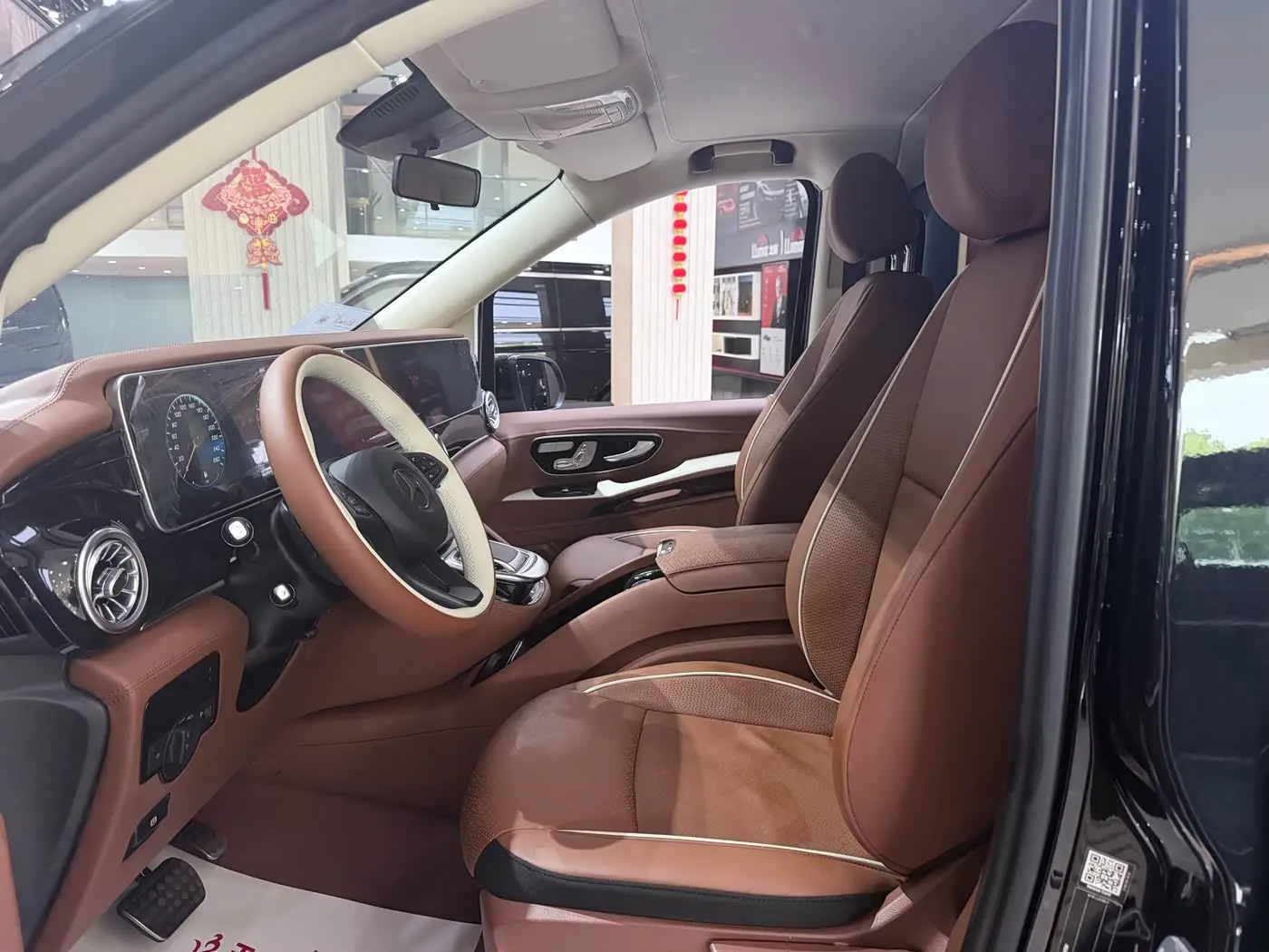 Mercedes-Benz Vito 2024 — Photo 7/10