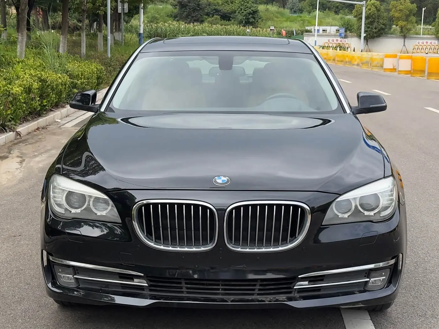BMW 7 Series 2015 — Photo 2/15