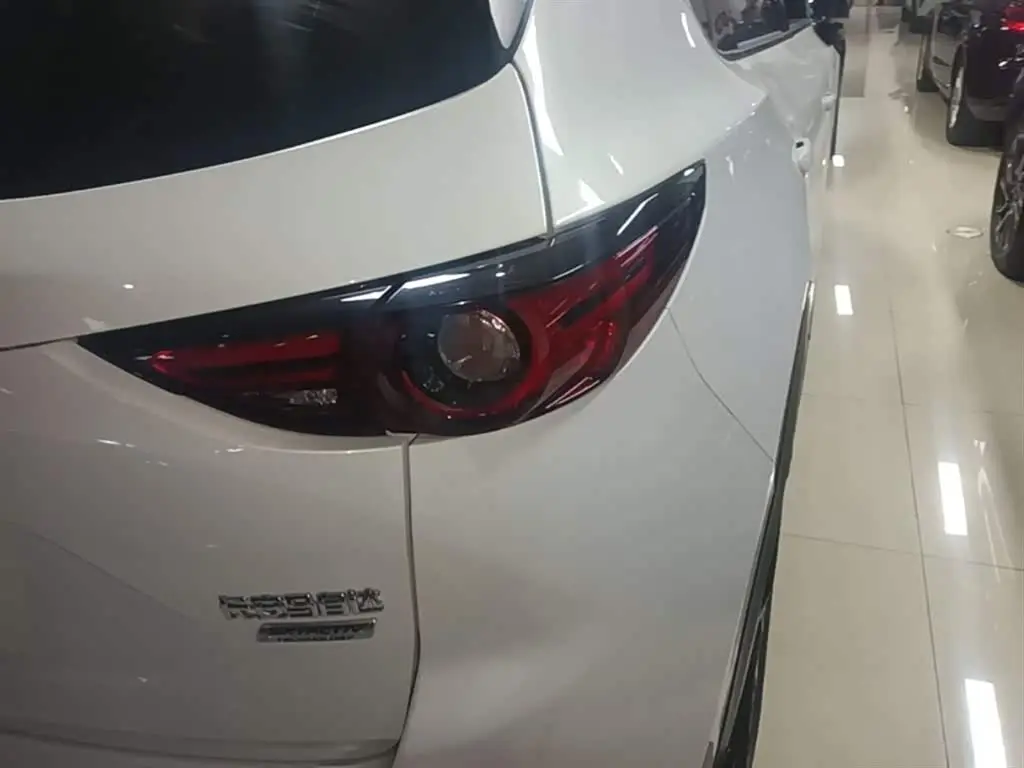 Mazda CX-5 2022 — Photo 8/20