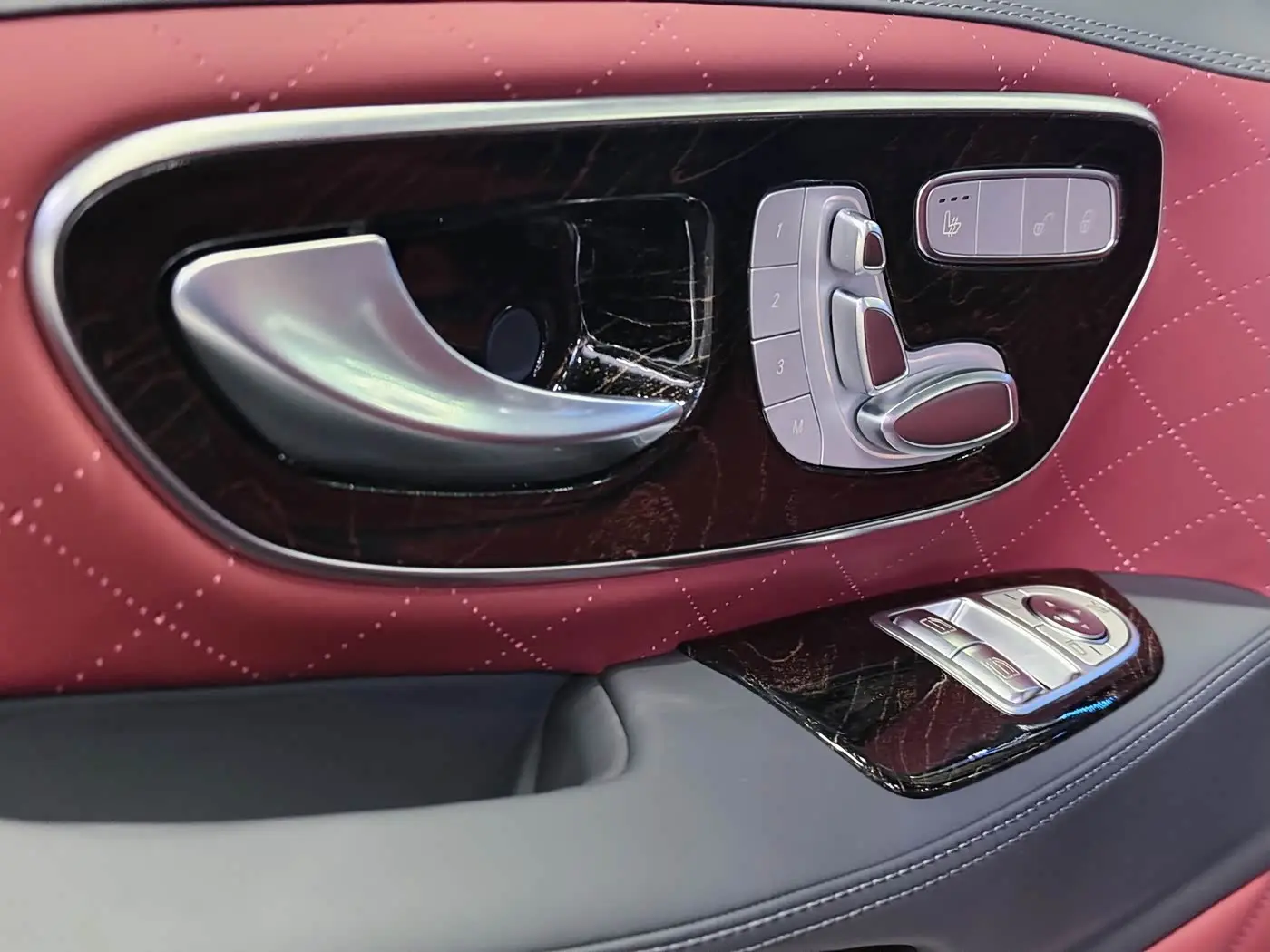 Mercedes-Benz Vito 2026 — Photo 13/15