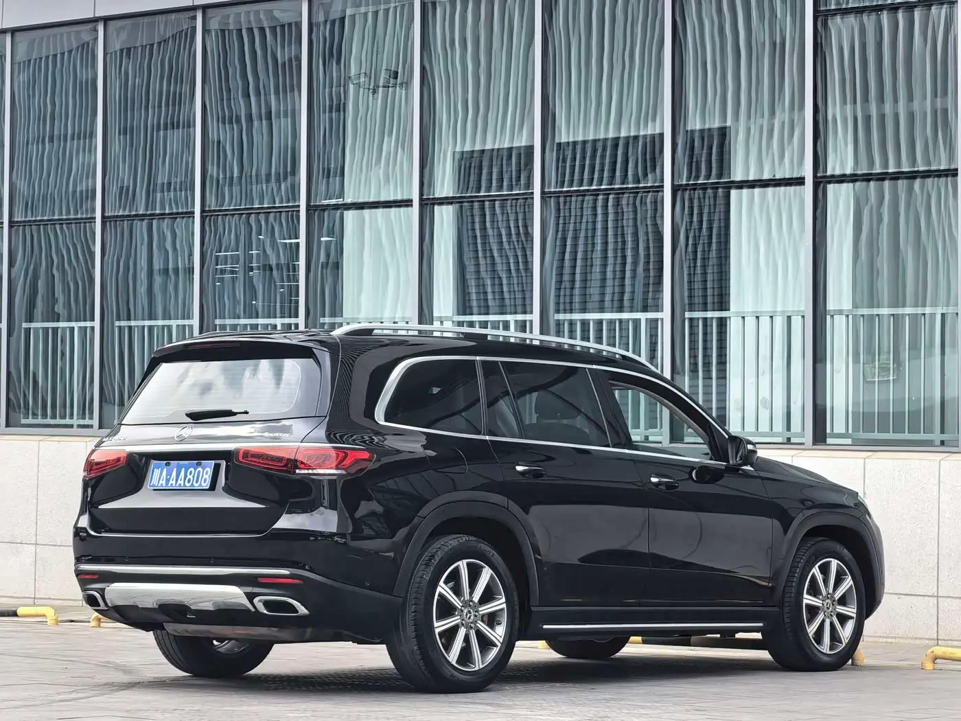 Mercedes-Benz GLS 2020 — Photo 4/20