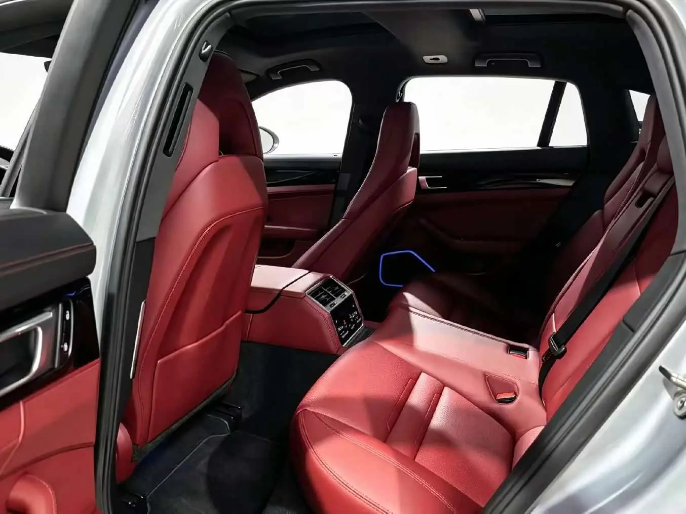 Porsche Panamera 2022 — Photo 4/9