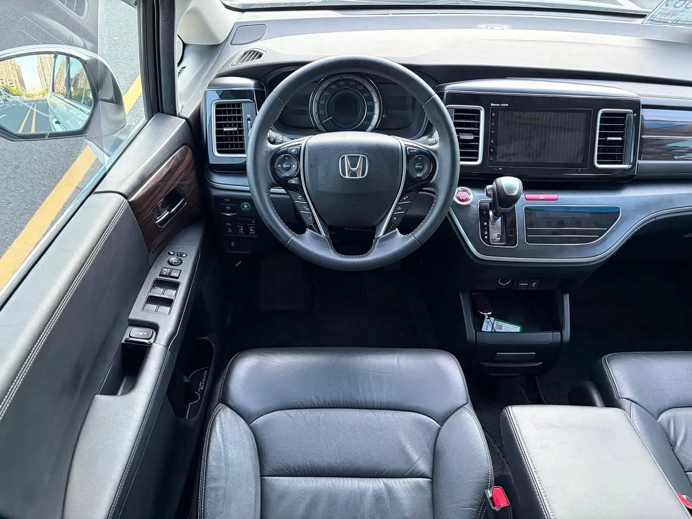 Honda Elysion 2016 — Photo 13/20