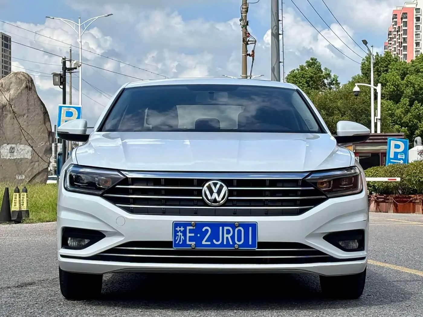 Volkswagen Sagitar 2022 — Photo 3/20