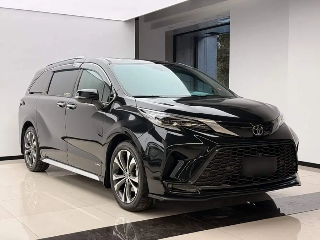Toyota Granvia 2024 — Photo 9/20