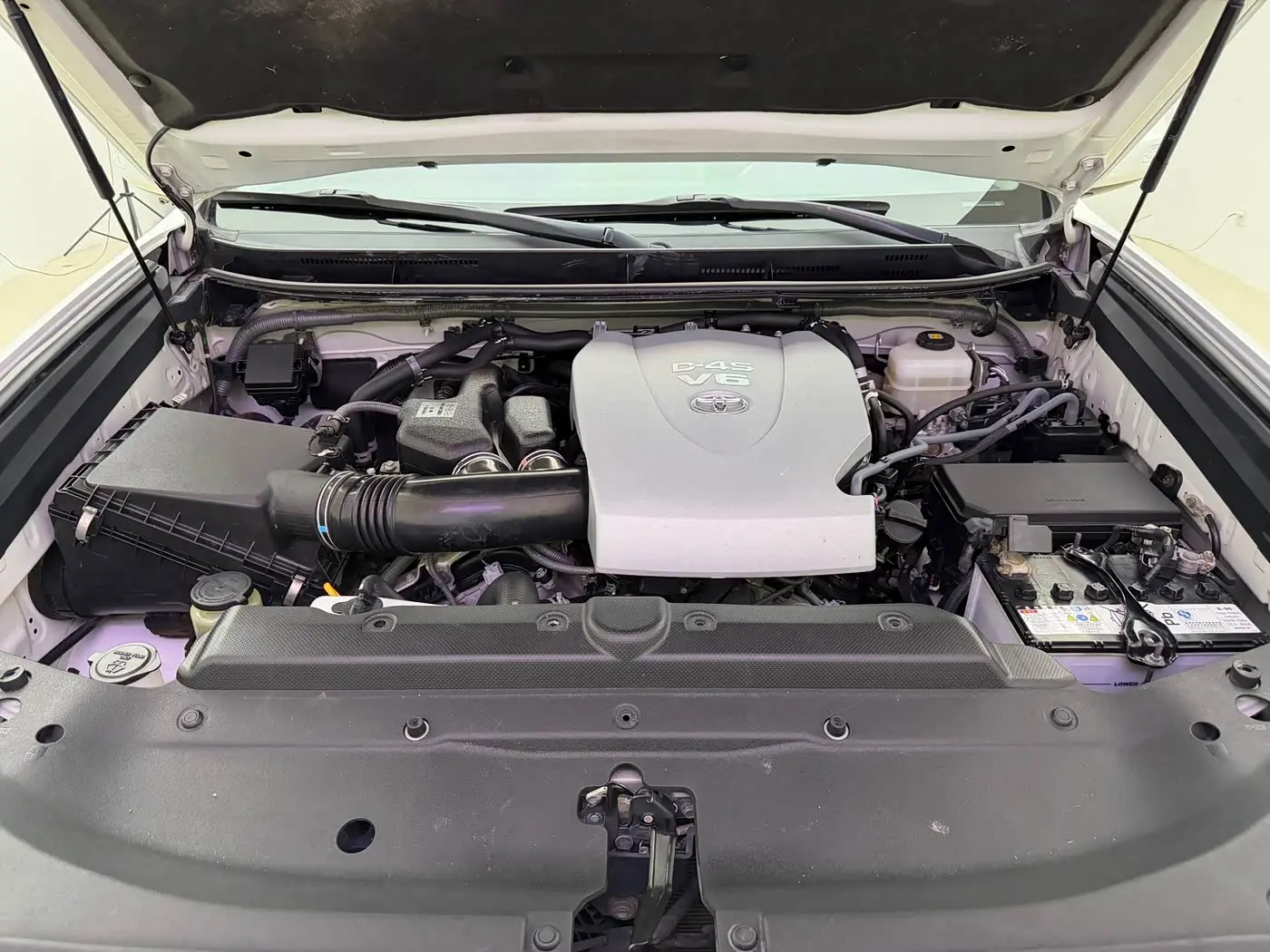 Toyota Prado 2019 — Photo 8/14