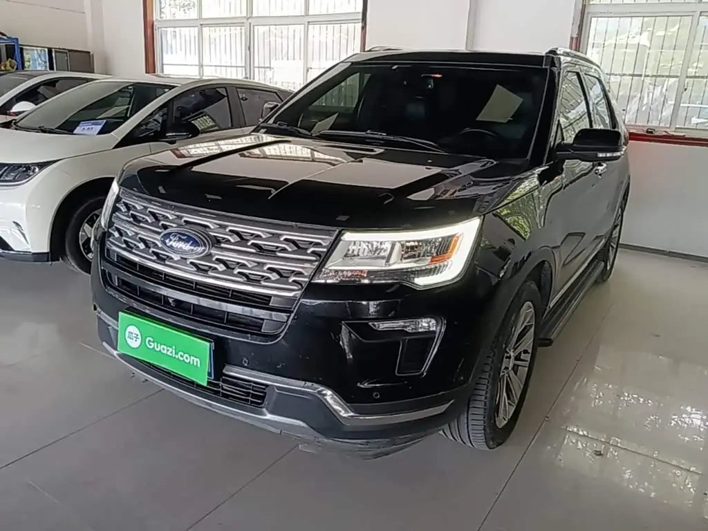 Ford Explorer 2019 — Photo 2/20