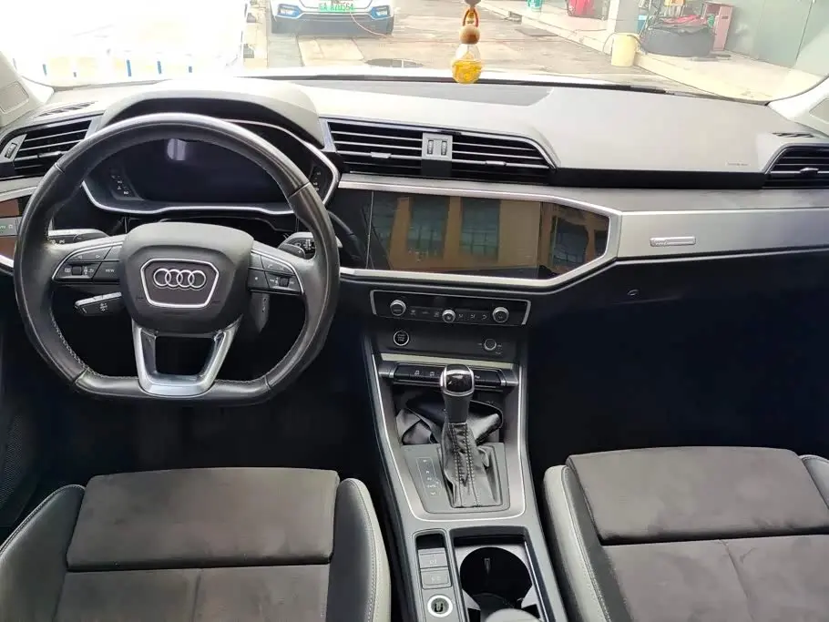 Audi Q3 2022 — Photo 12/16
