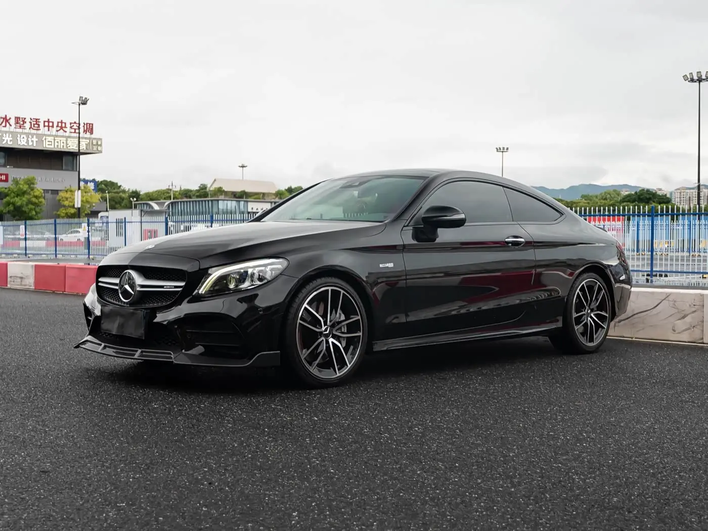 Mercedes-Benz C-Class AMG 2019 — Photo 1/9
