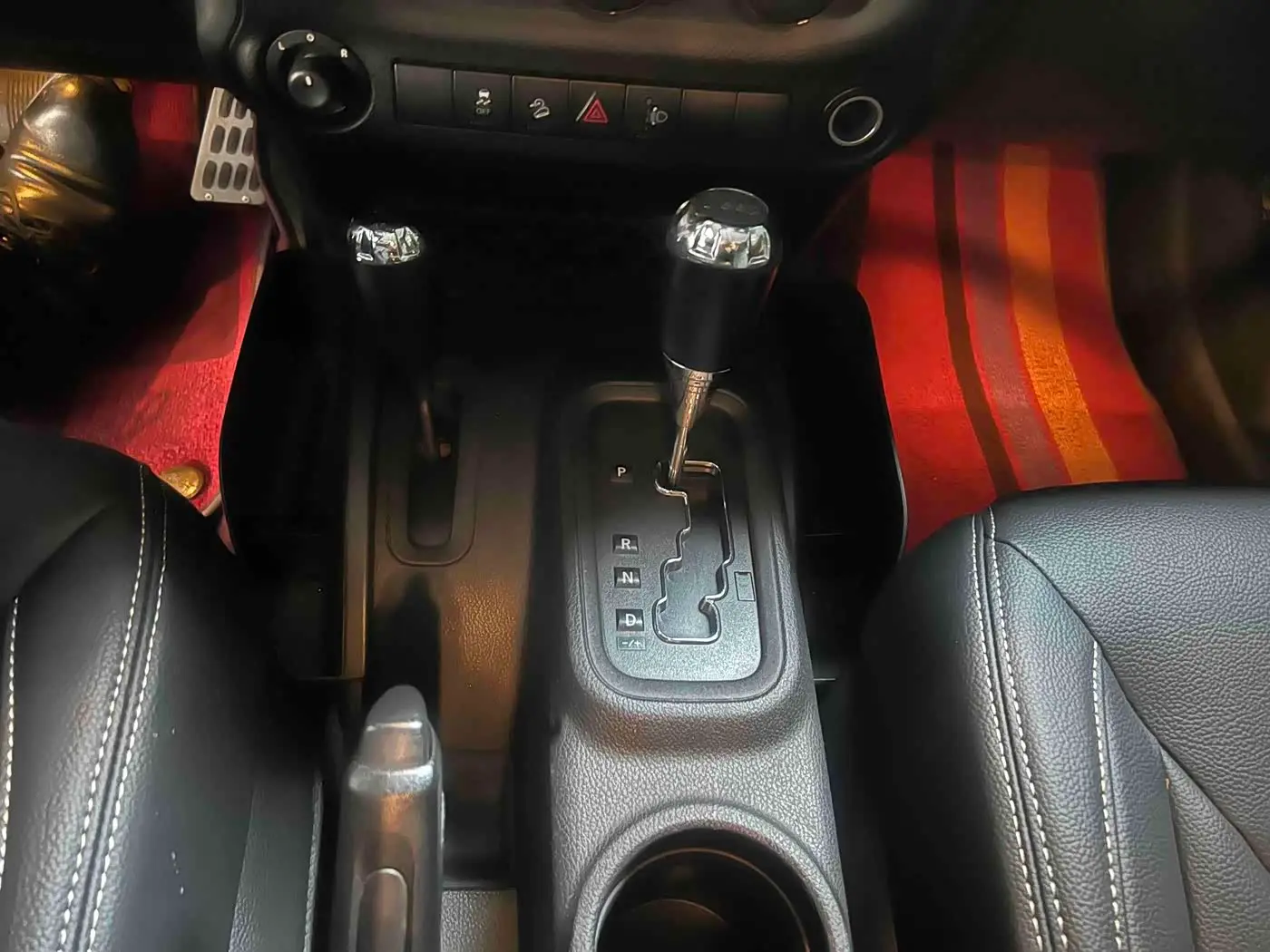 Jeep Wrangler 2015 — Фото 11/20