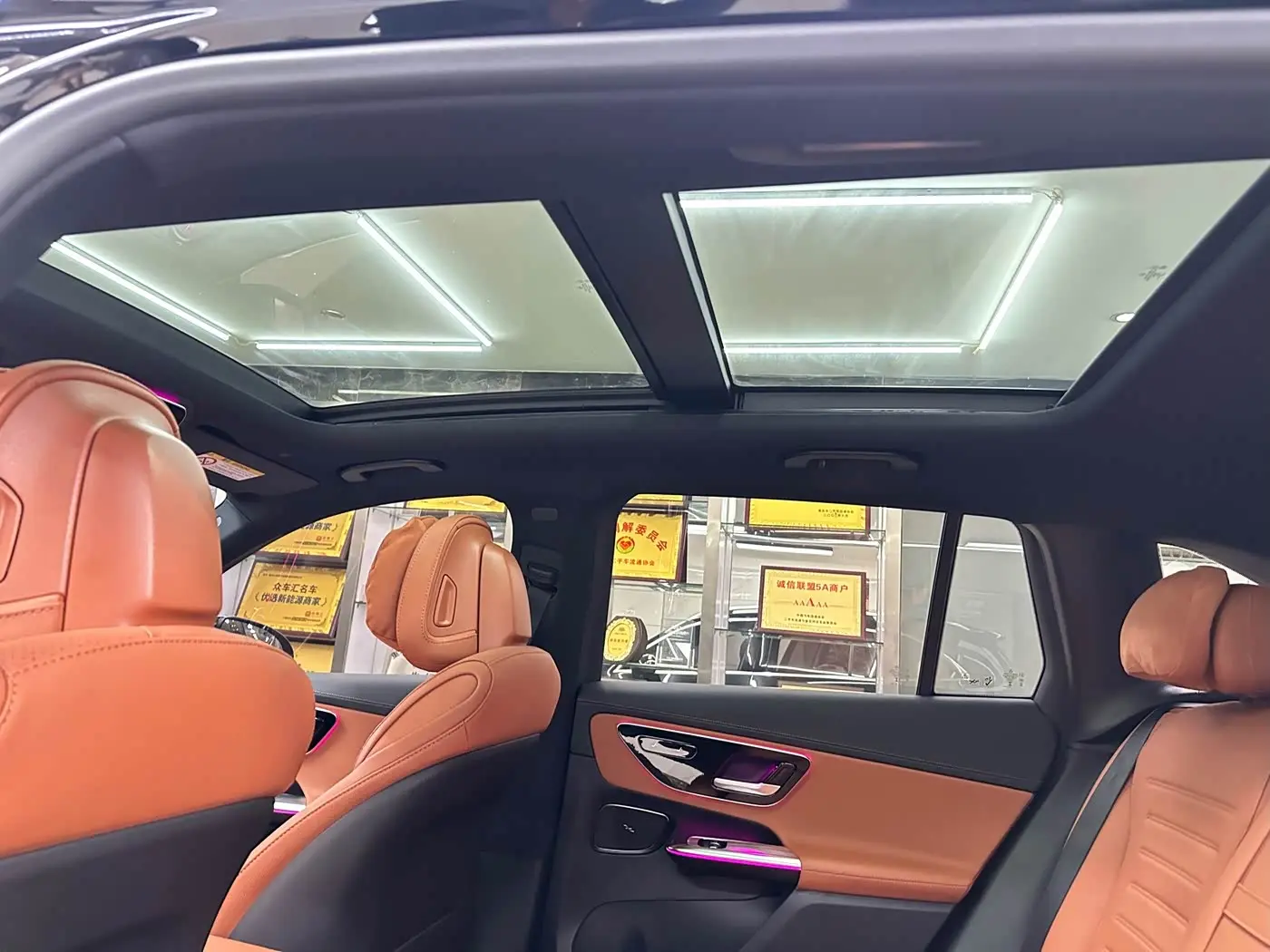 Mercedes-Benz GLC 2024 — Photo 9/20