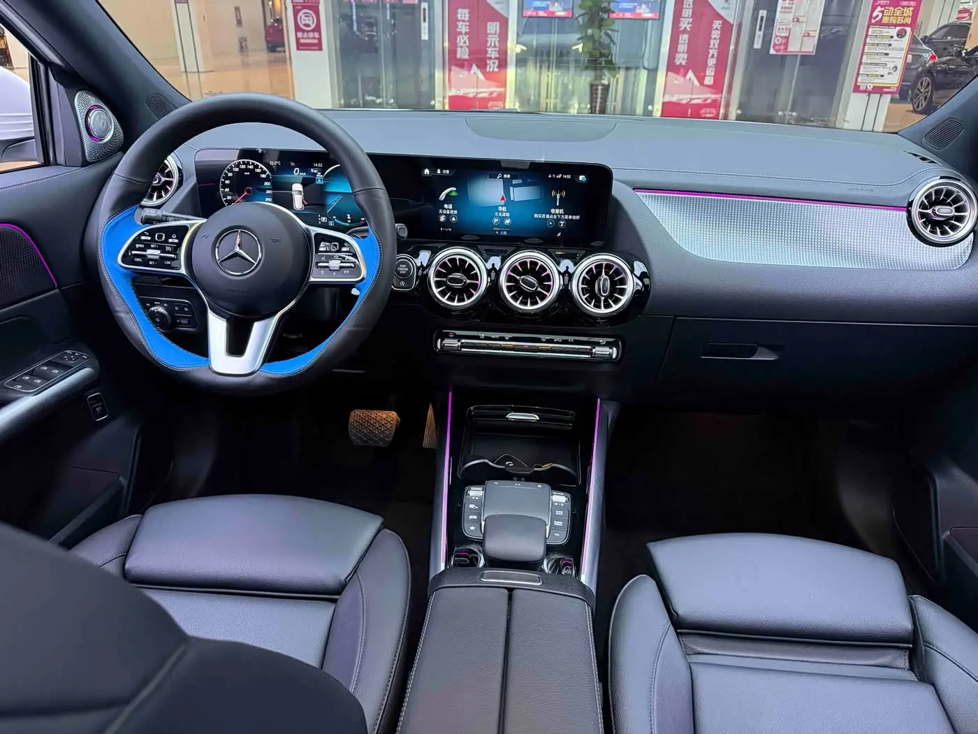 Mercedes-Benz GLA 2023 — Фото 13/15