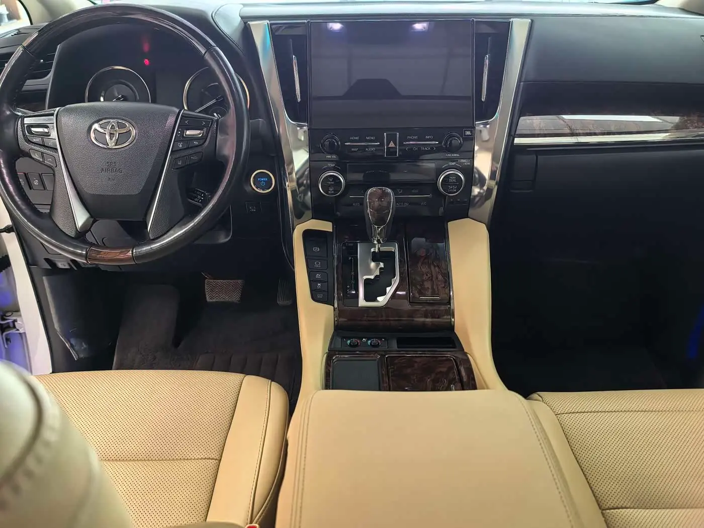 Toyota Alphard 2021 — Photo 5/20