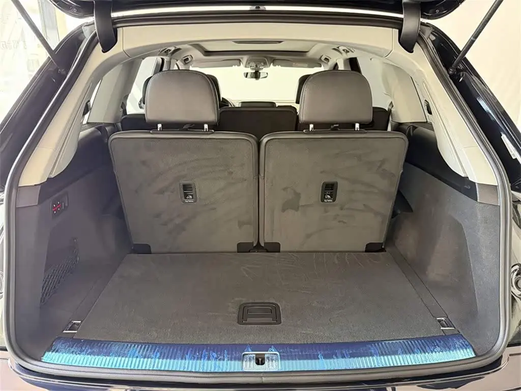 Audi Q7 2018 — Photo 9/13