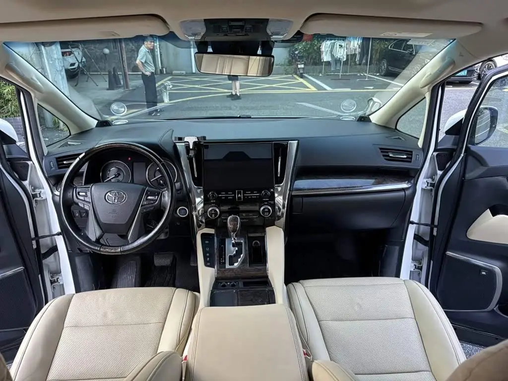 Toyota Vellfire 2021 — Photo 12/14