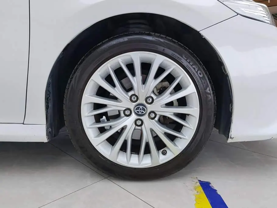 Toyota Camry 2019 — Şəkil 6/16