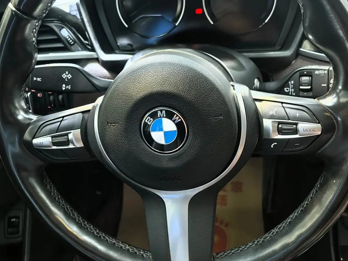 BMW X1 2022 — Photo 18/20