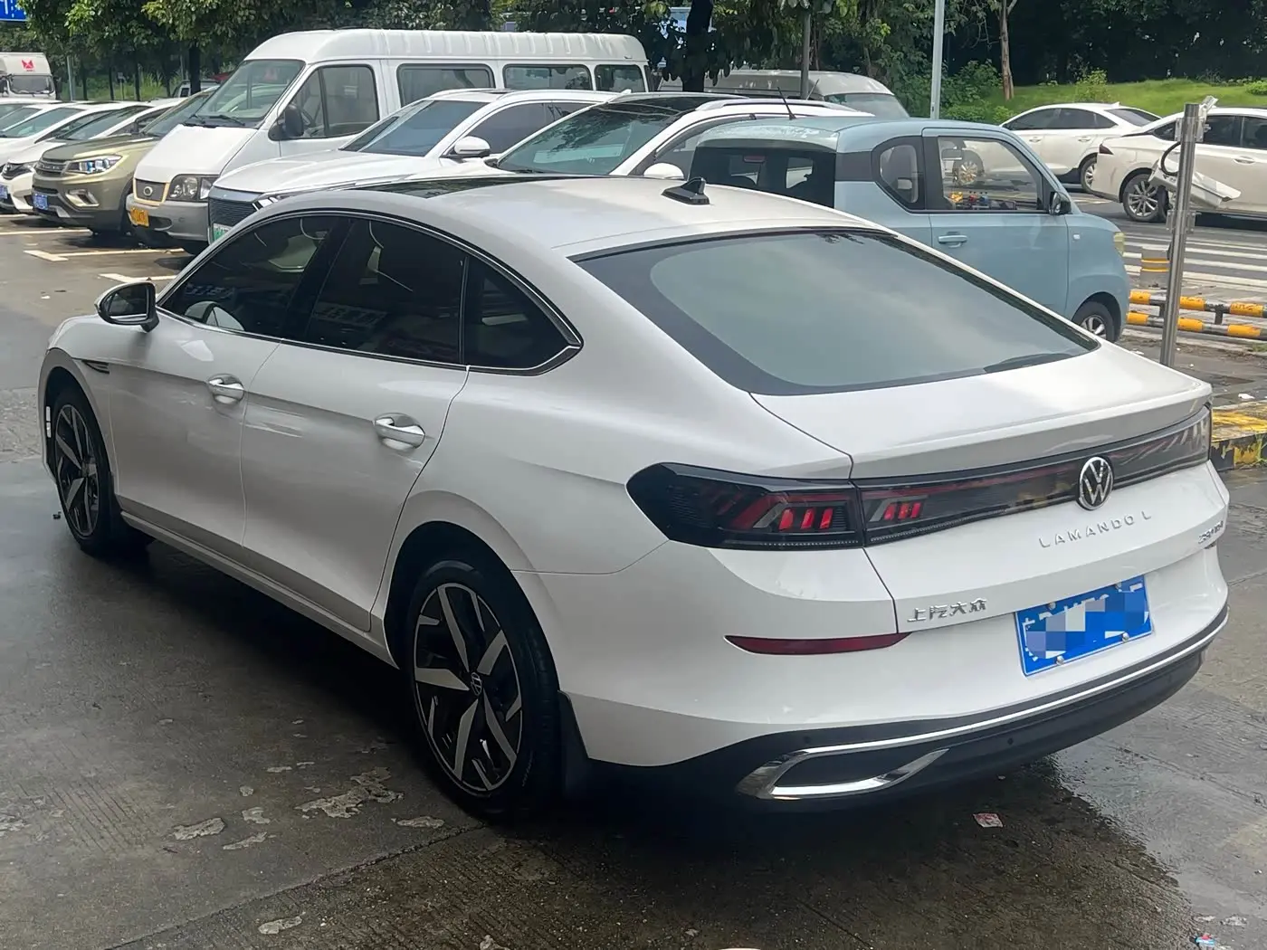 Volkswagen Lamando 2023 — Photo 6/15