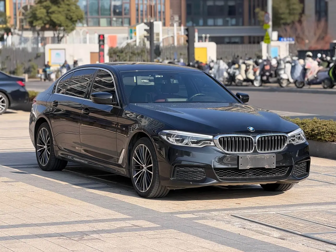 BMW 5 Series 2020 — Photo 3/19