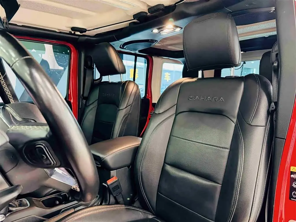 Jeep Wrangler 2021 — Photo 9/20