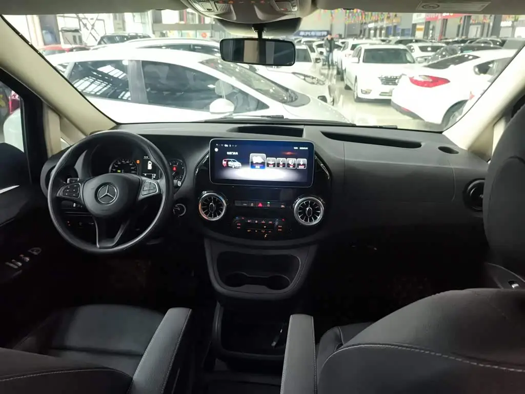 Mercedes-Benz Vito 2021 — Photo 6/20