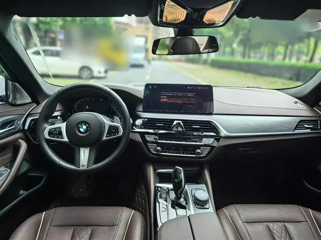 BMW 5 Series 2020 — Фото 14/20