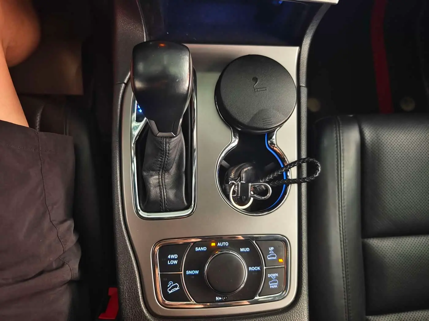 Jeep Grand Cherokee 2020 — Şəkil 8/18