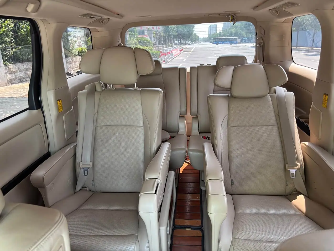 Toyota Alphard 2014 — ფოტო 16/16
