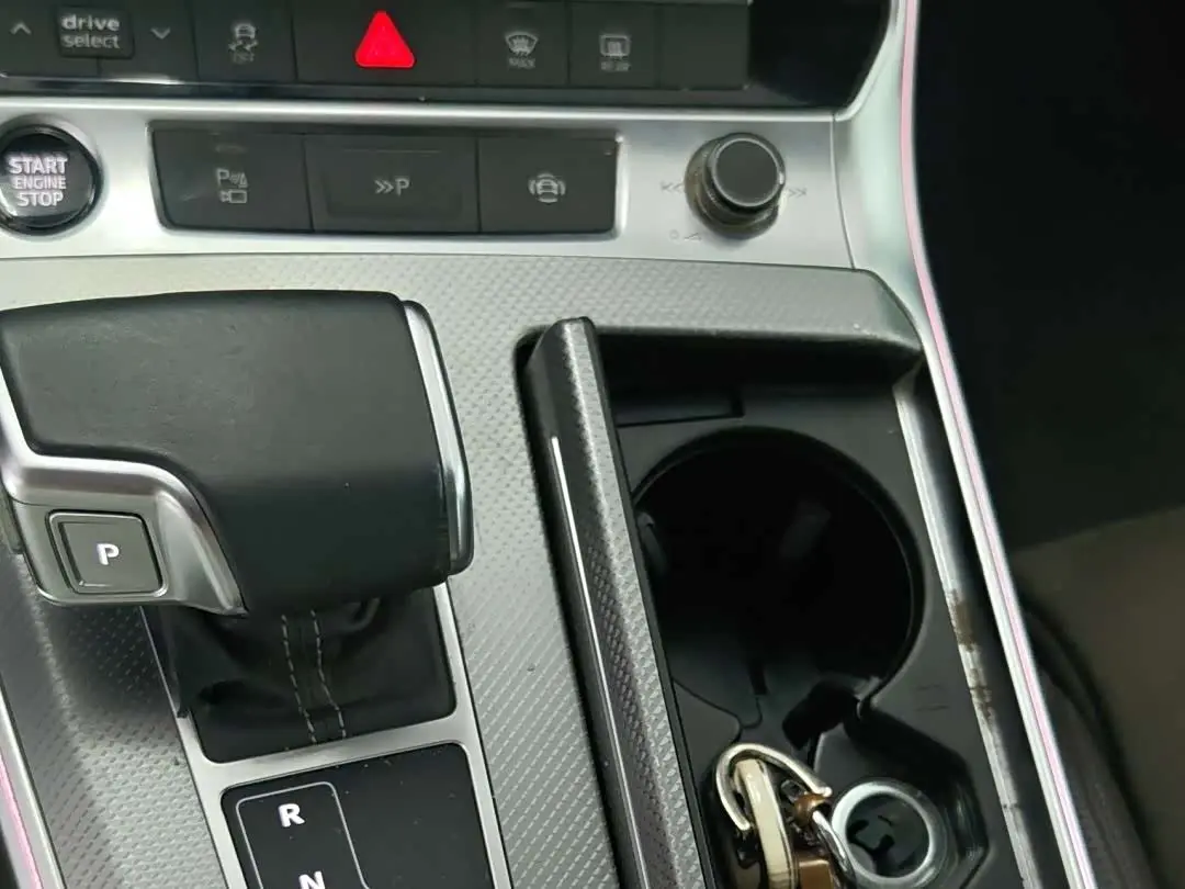Audi A7L 2024 — Şəkil 13/14