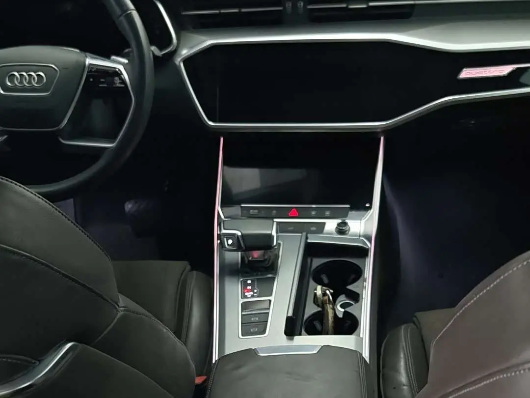 Audi A7L 2024 — Şəkil 10/14