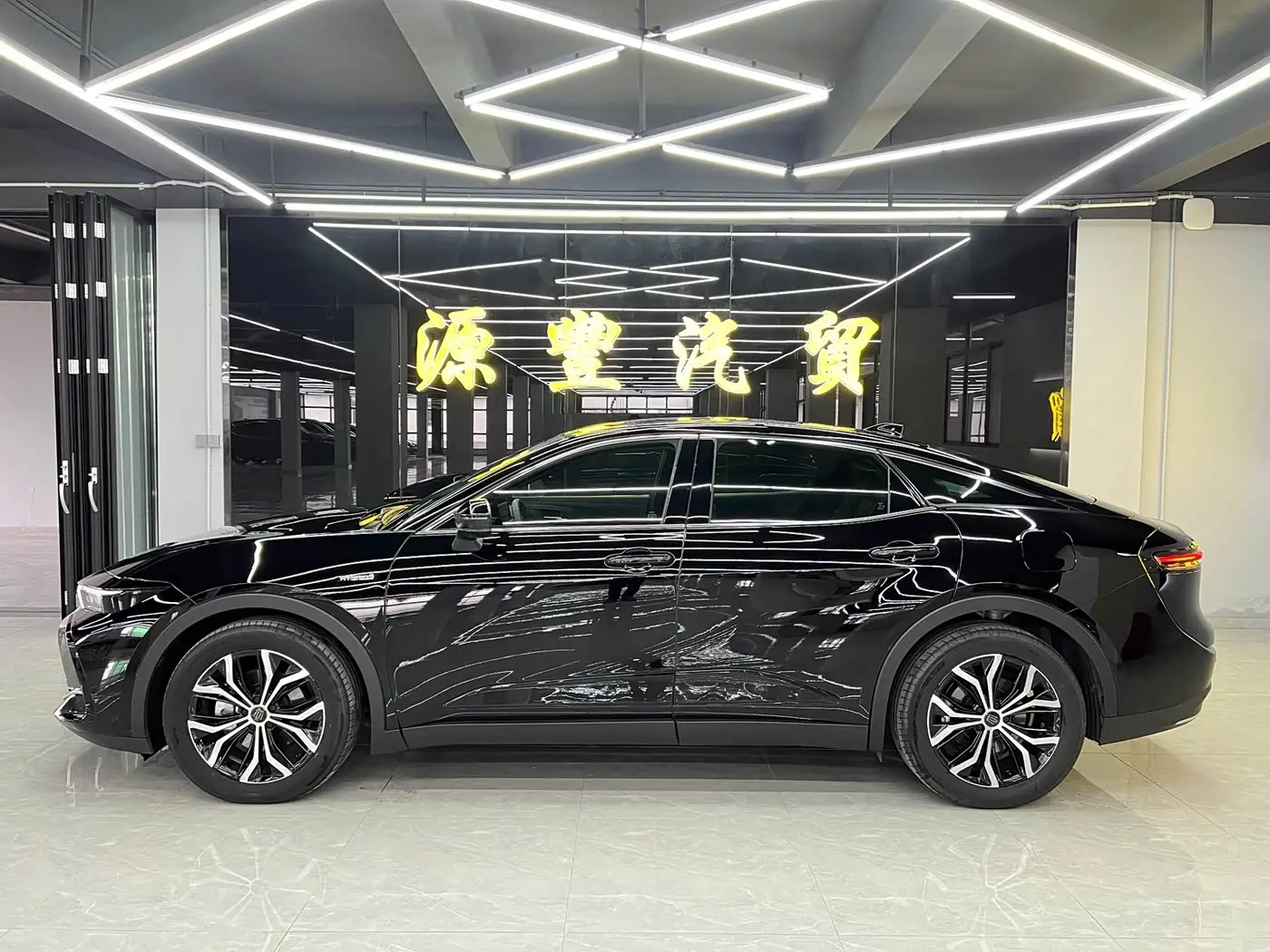 Toyota Crown SportCross 2024 — Şəkil 5/16