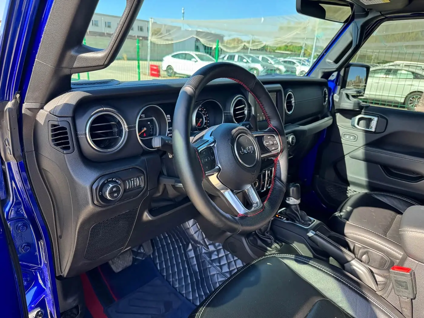 Jeep Wrangler 2020 — Photo 11/20