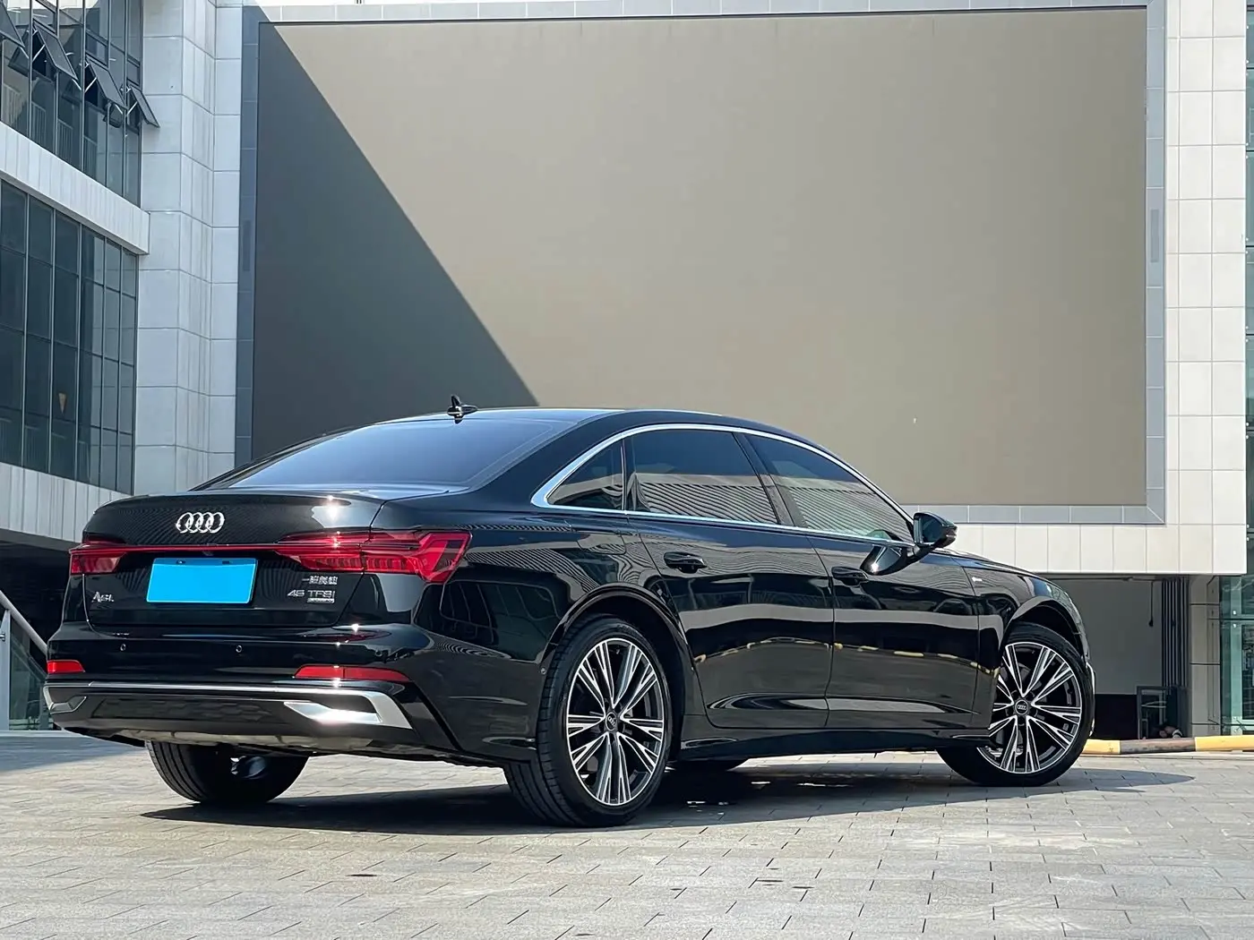 Audi A6L 2024 — Фото 7/17