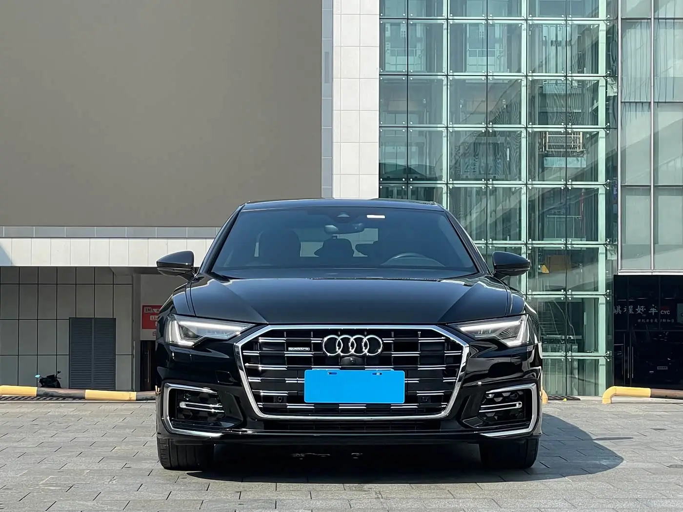 Audi A6L 2024 — Фото 3/17