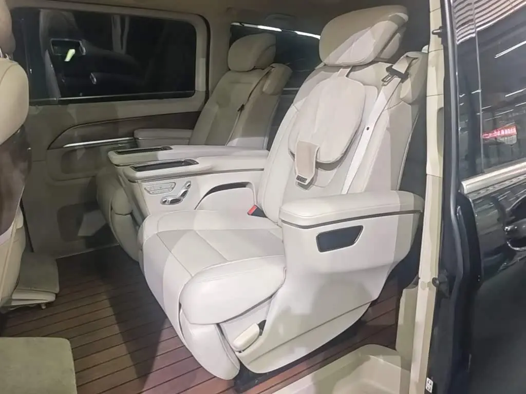 Mercedes-Benz V-Class 2022 — Şəkil 17/20