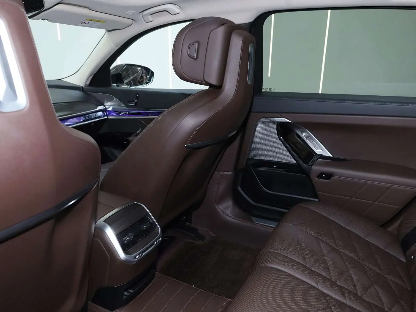 BMW 7 Series 2024 — Photo 12/15
