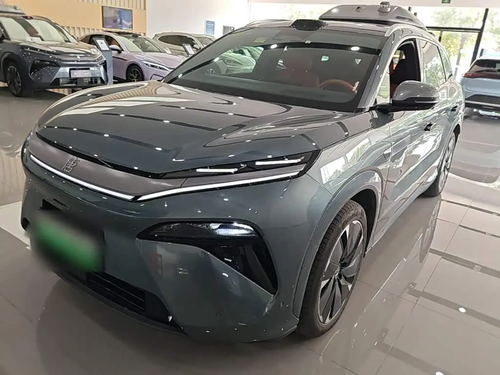 BYD Tang L 2025 — Photo 2/20