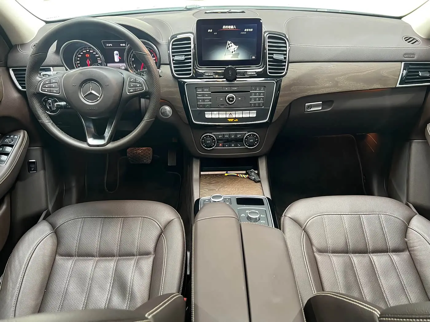 Mercedes-Benz GLE 2018 — Фото 11/19