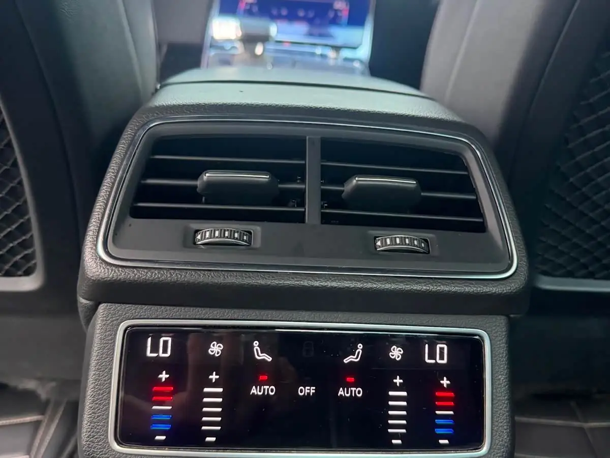 Audi A6L 2024 — Şəkil 19/20