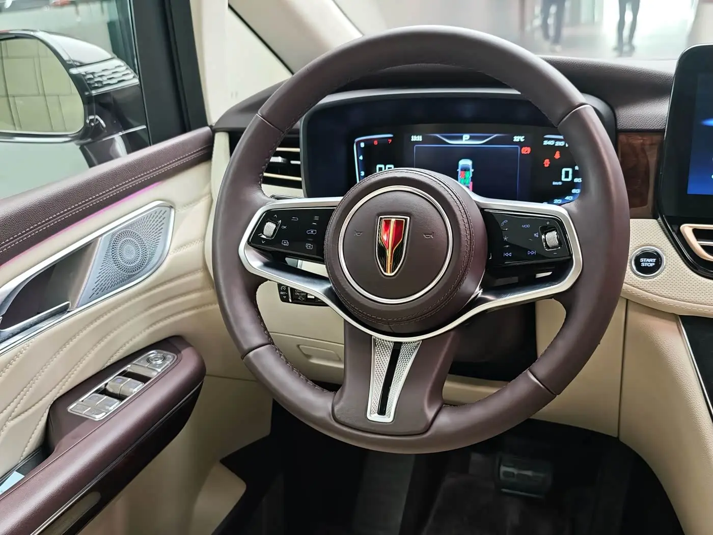 Hongqi HQ9 2023 — Photo 13/18