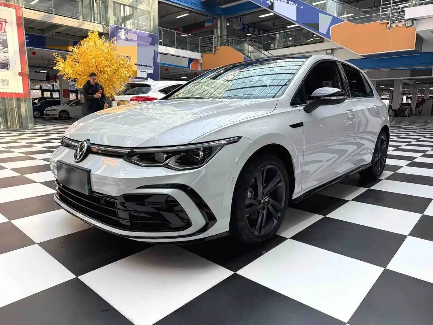 Volkswagen Golf, 2022