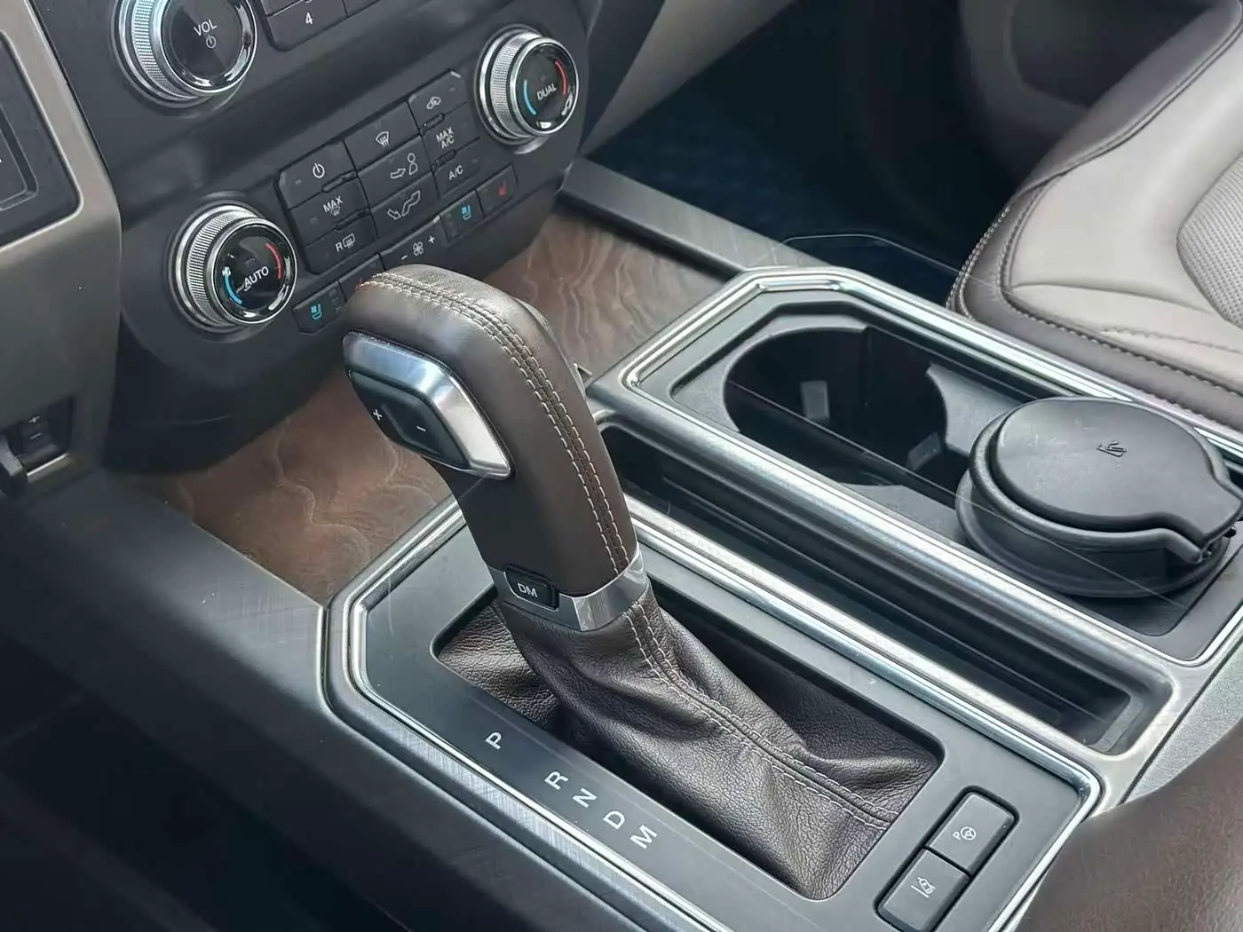 Ford F-150 Raptor 2021 — Photo 17/20