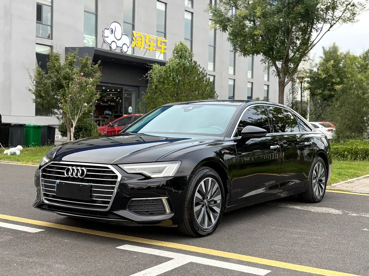 Audi A6L 2020 — Şəkil 1/14