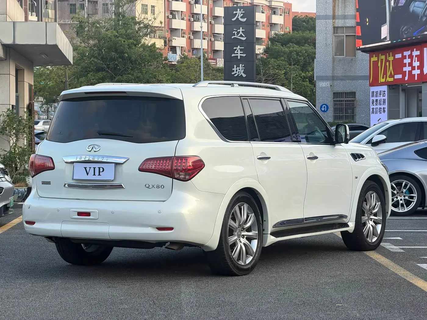 Infiniti QX80 2014 — Şəkil 9/9