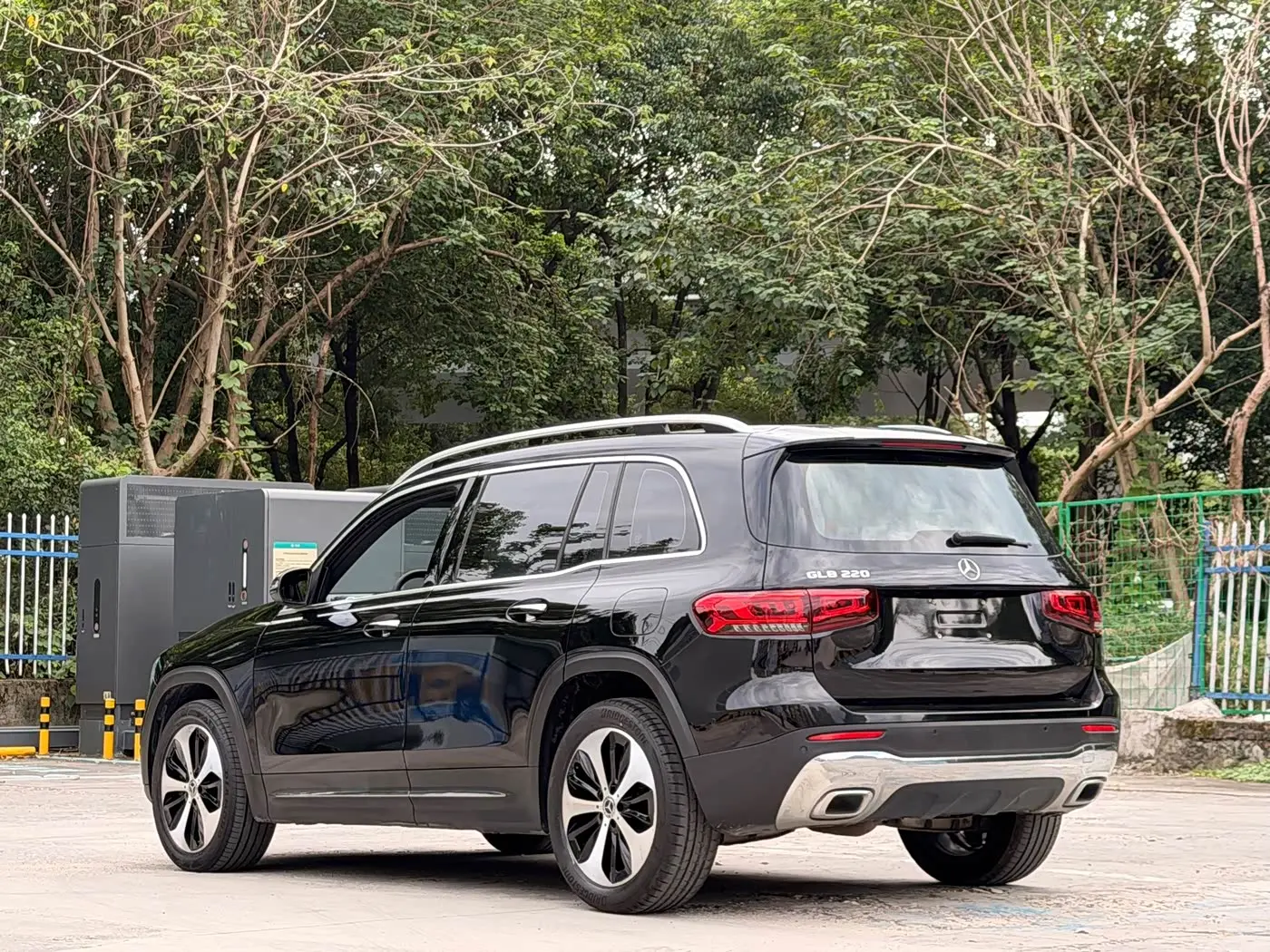 Mercedes-Benz GLB 2022 — Фото 16/16