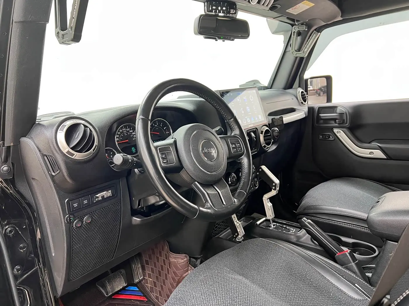 Jeep Wrangler 2019 — Photo 14/20