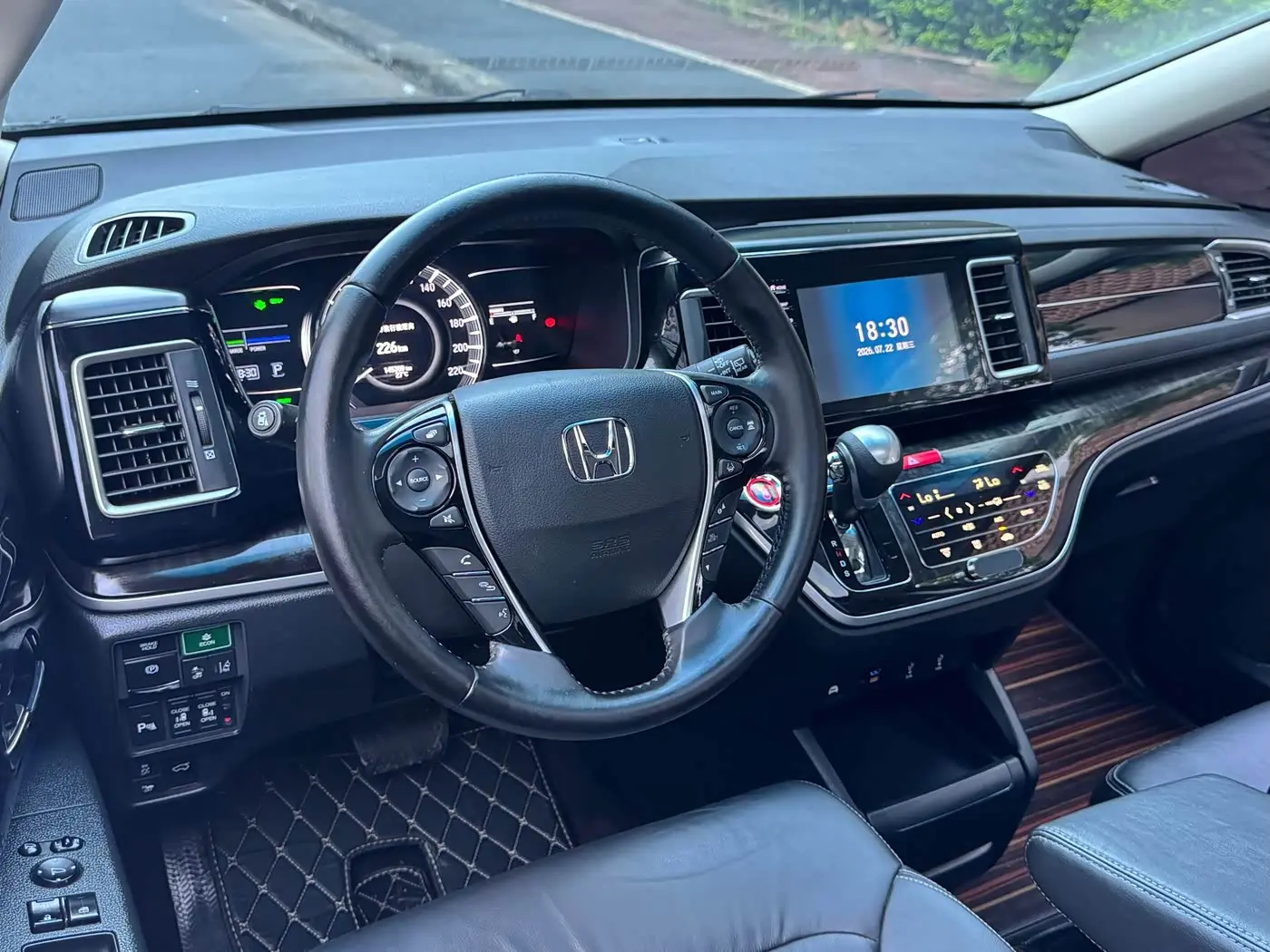 Honda Elysion 2020 — Şəkil 18/20